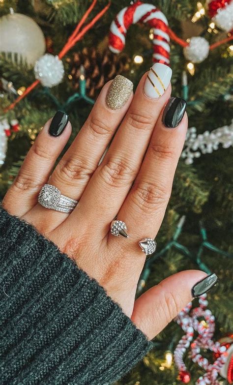 christmas nail polish ideas|best nail color for christmas.